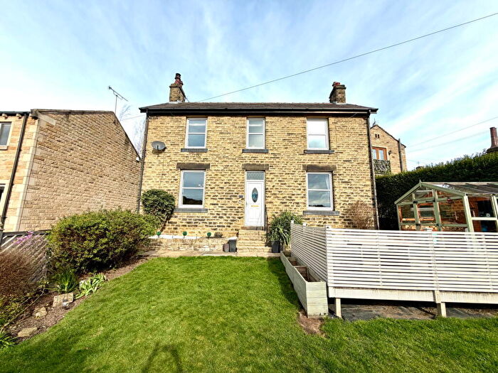 3 Bedroom Detached House For Sale In Wakefield Road, Denby Dale, Huddersfield, HD8