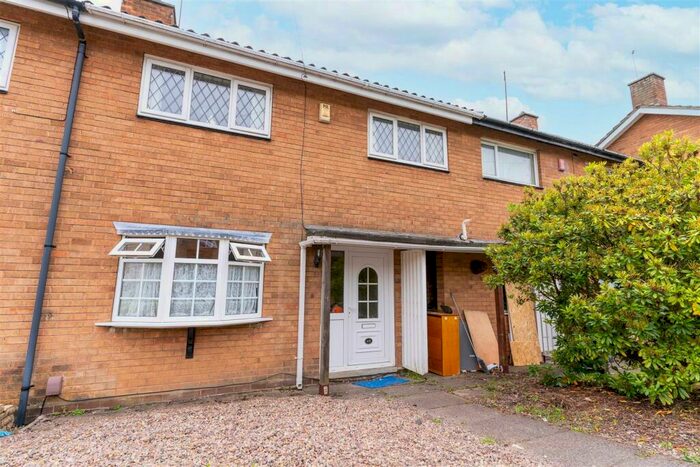 5 Bedroom House To Rent In Fladbury Crescent, Birmingham, B29