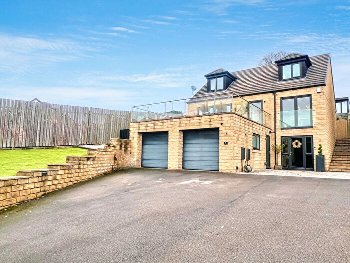 4 Bedroom Detached House For Sale In South View, New Road, Staincross, Barnsley, S75