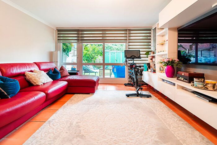 3 Bedroom Maisonette To Rent In Carey Gardens, London, SW8