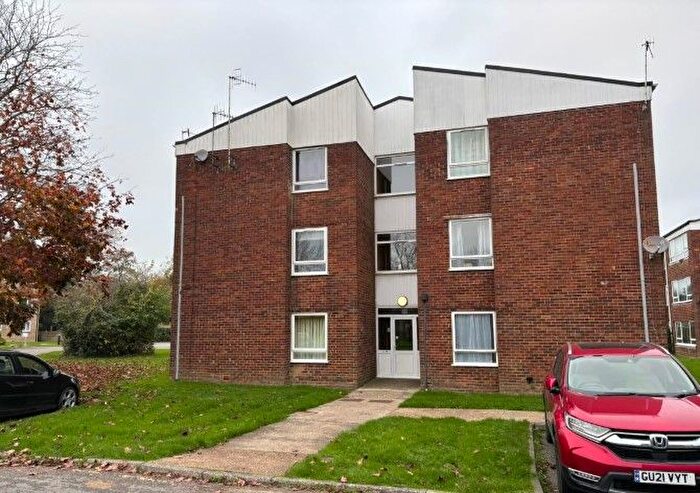 1 Bedroom Flat For Sale In Longbridge Road, Horley, RH6