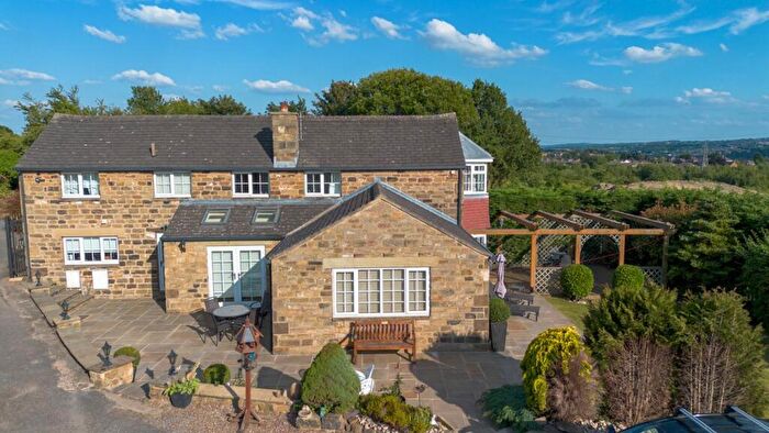 3 Bedroom Detached House For Sale In Paddock Road, Staincross, Barnsley, S75