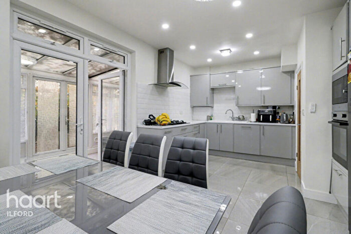 3 Bedroom Terraced House For Sale In Lombard Avenue, Ilford, IG3