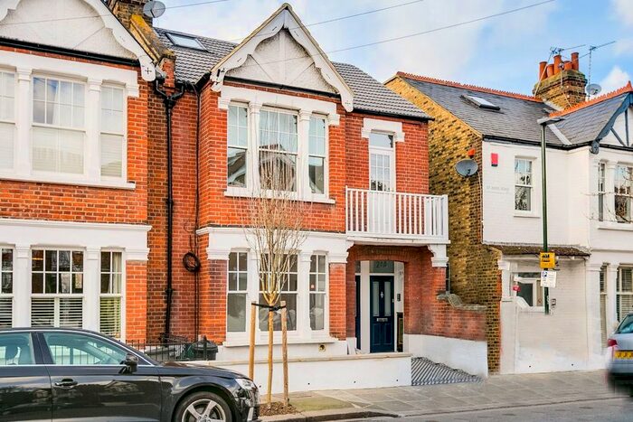 2 Bedroom Maisonette To Rent In St. Ann's Road, London, SW13