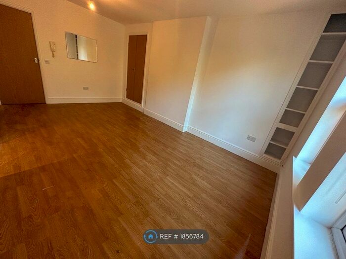 1 Bedroom Flat To Rent In Bargate, Grimsby, DN34