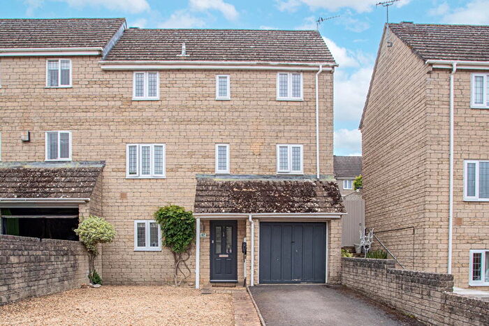 3 Bedroom Semi Detached House For Sale In Sherwood Road, Tetbury, GL8