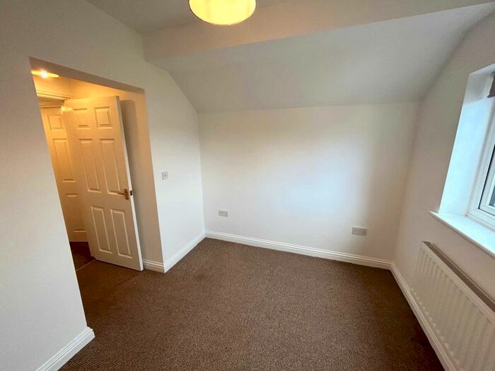 1 Bedroom Flat To Rent In West Street, Banbury, OX16