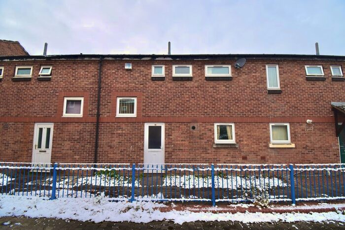 3 Bedroom Town House To Rent In Redwood Walk, Leicester LE5