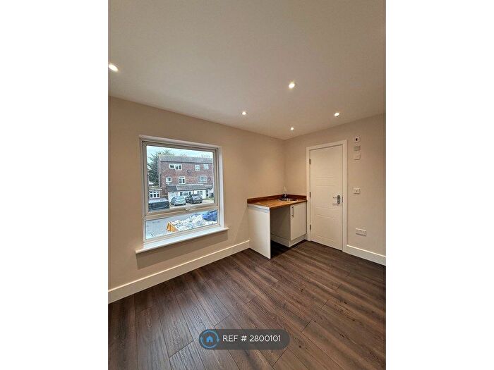 Studio To Rent In Maple Road, Hayes, UB4