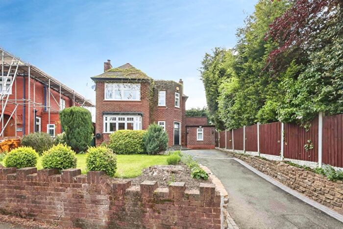 4 Bedroom Detached House For Sale In Haden Park Road, Haden Hill, Cradley Heath, B64