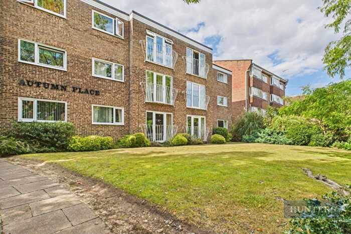 2 Bedroom Flat For Sale In Autumn Place, Winn Road, SO17