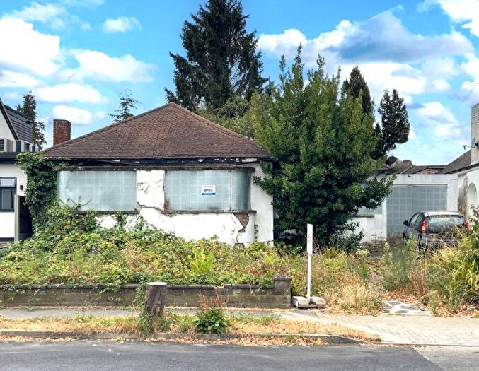 3 Bedroom Detached Bungalow For Sale In Woodhill Crescent, Harrow, HA3