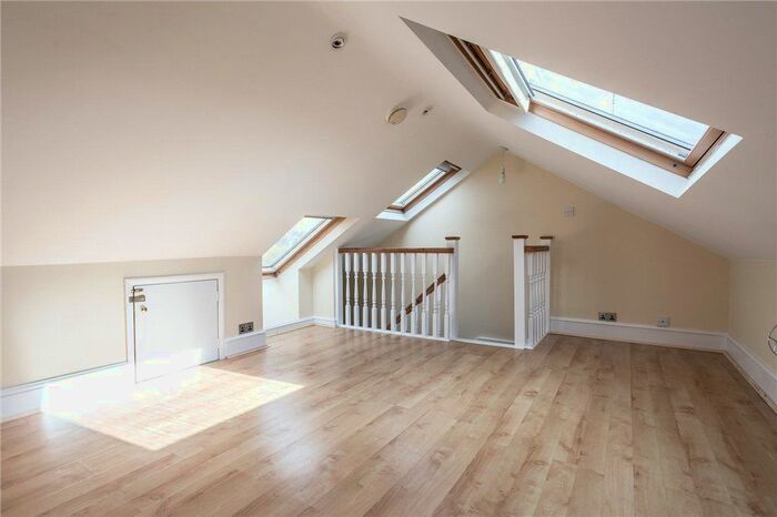 2 Bedroom Maisonette To Rent In Vansittart Road, Windsor, Berkshire, SL4