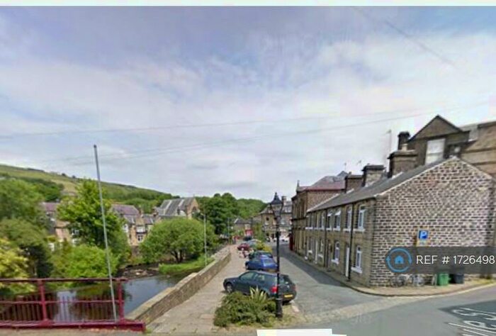 2 Bedroom Terraced House To Rent In Oliver Lane, Huddersfield, HD7