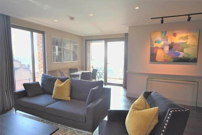 2 Bedroom Flat To Rent In Queen's Wharf, London, W6