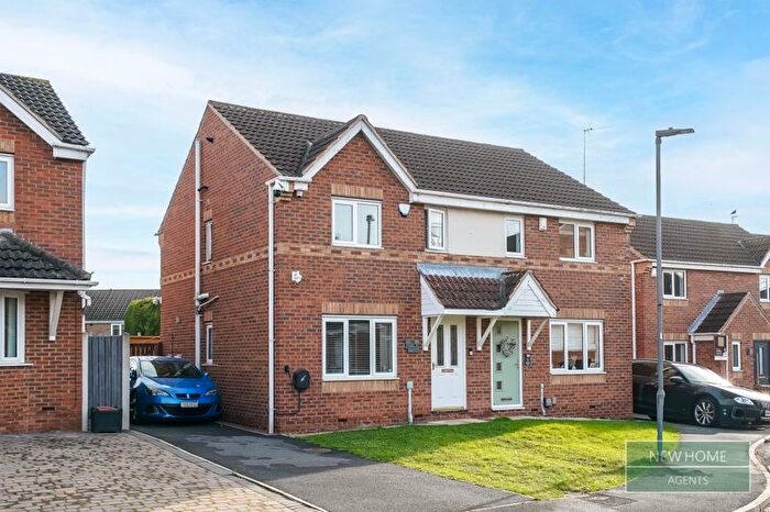 3 Bedroom Semi Detached House For Sale In Kingsley Drive Castleford, WF10