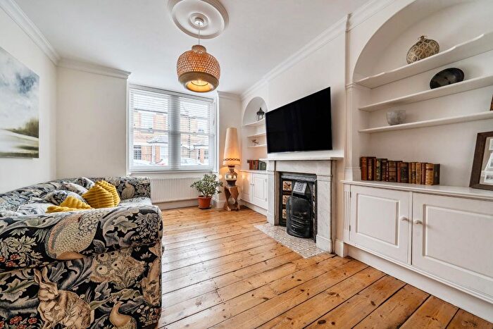 4 Bedroom Property For Sale In Devereux Road, Windsor, Berkshire, SL4
