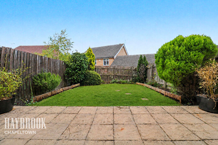 3 Bedroom Semi-Detached House For Sale In Ironstone Drive, Chapeltown, S35
