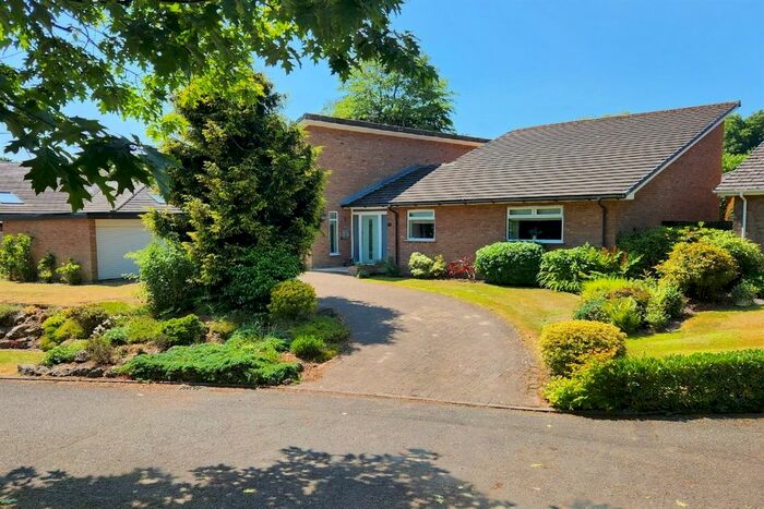 3 Bedroom Detached Bungalow For Sale In Old Hall Close, Higher Walton, Warrington, WA4