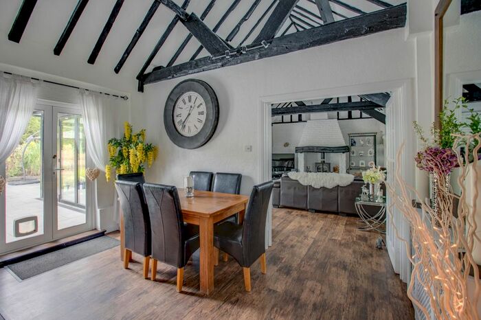 5 Bedroom Barn Conversion For Sale In Hedgerley Lane, Gerrards Cross, Buckinghamshire, SL9