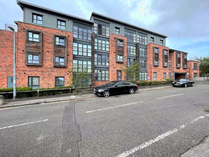 2 Bedroom Flat To Rent In Devonshire Road, Manchester, M30
