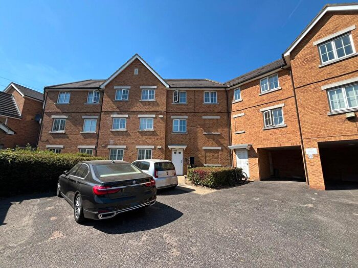 2 Bedroom Flat To Rent In Parnell Close, Chafford Hundred, RM16