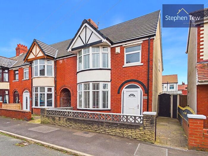 3 Bedroom End Of Terrace House For Sale In Hemingway, Blackpool, FY4