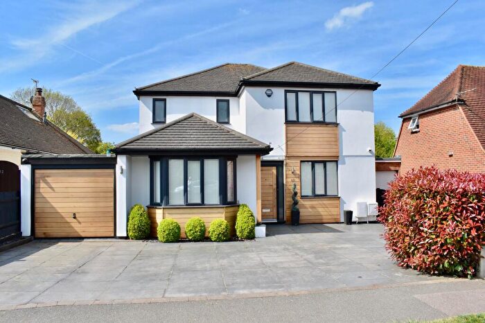 4 Bedroom Detached House For Sale In West Farm Close, Ashtead, KT21