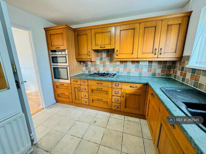 4 Bedroom Terraced House To Rent In Bloomsbury Gardens, Houghton Regis, Dunstable, LU5