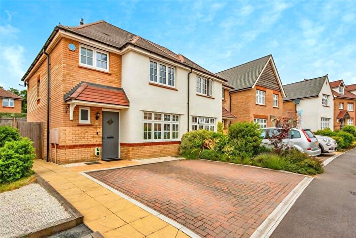 3 Bedroom Semi-Detached House To Rent In Emmeline Avenue, Weldon, Ebbsfleet Valley, Swanscombe, DA10