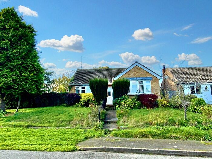 3 Bedroom Detached Bungalow For Sale In The Broadway, Norton, NN11