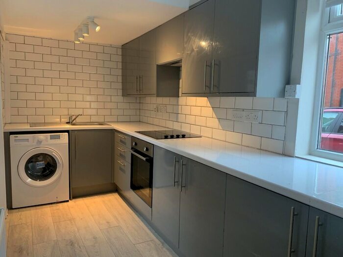 2 Bedroom Flat To Rent In Plattsville Road, Liverpool, Merseyside, L18