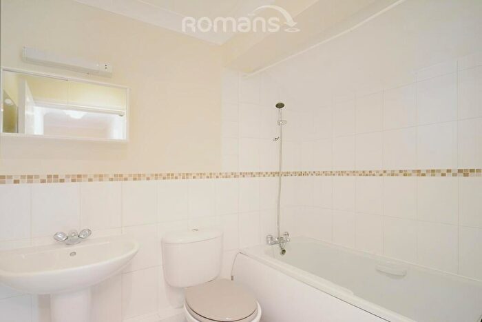 2 Bedroom Apartment To Rent In Wychwood, Kings Ride, GU15