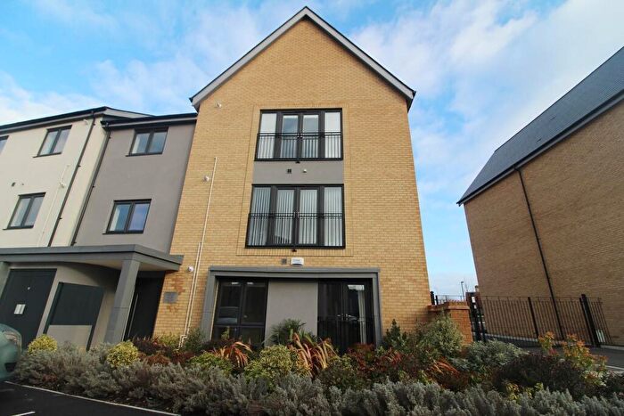 2 Bedroom Apartment To Rent In Tidman Road, Reading, RG2