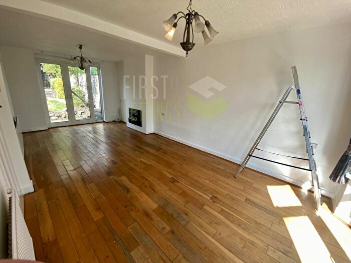 3 Bedroom Semi-Detached House To Rent In Greenhill Road, Clarendon Park, LE2