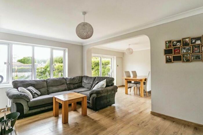 3 Bedroom Bungalow For Sale In Webbs Close, Ashley Heath, BH24