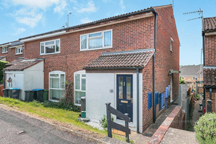 1 Bedroom Flat To Rent In Montgomerie Close, Berkhamsted, Hertfordshire, HP4