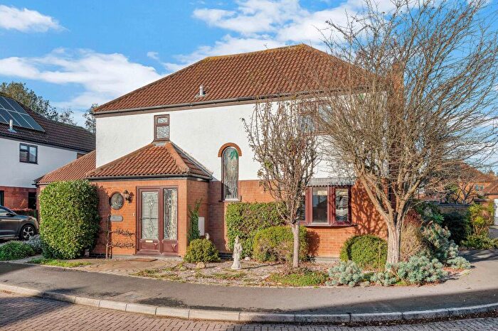 4 Bedroom Detached House For Sale In Priory Close, Thurlby, Bourne, PE10