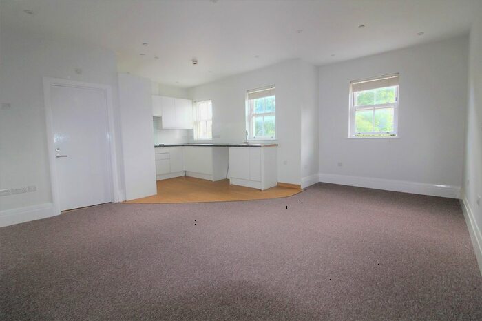 Studio To Rent In Station Road, Winchmore Hill, N21