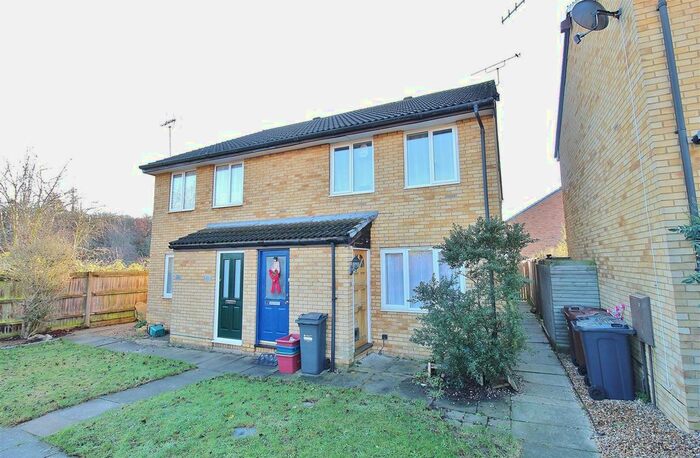 1 Bedroom Maisonette To Rent In Harvesters Close, Isleworth, TW7