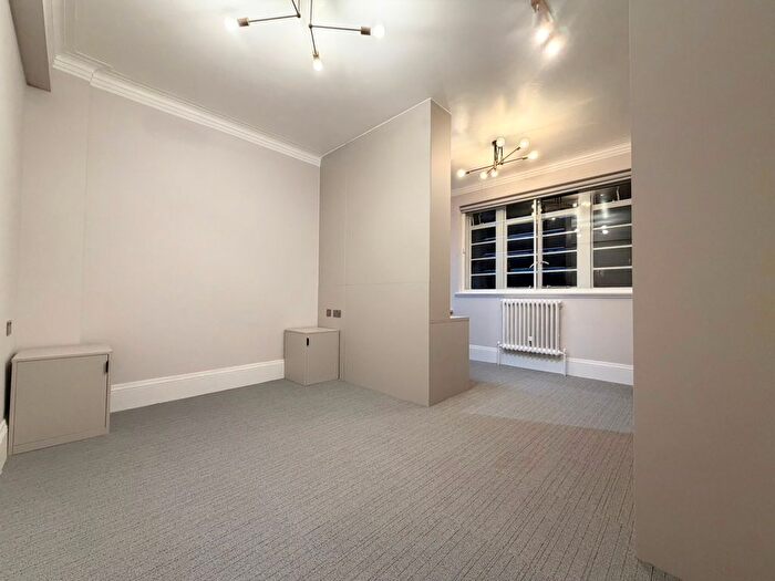 Studio To Rent In Tavistock Square, London, WC1H