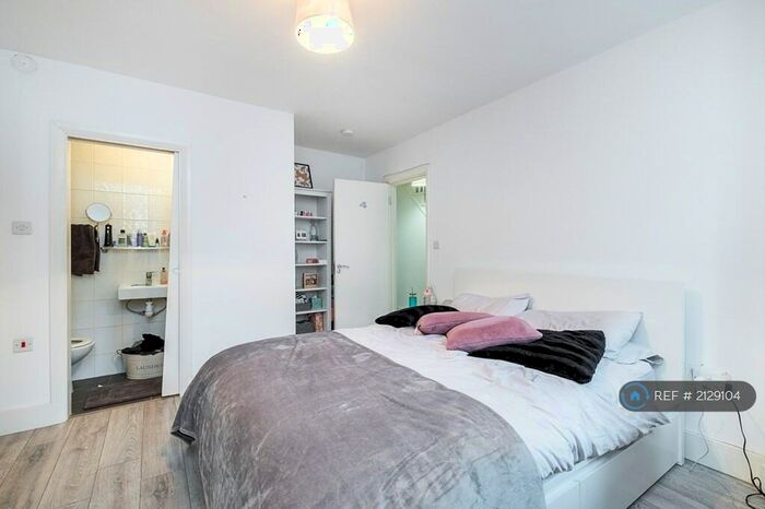 5 Bedroom Terraced House To Rent In Tollington Park, London, N4