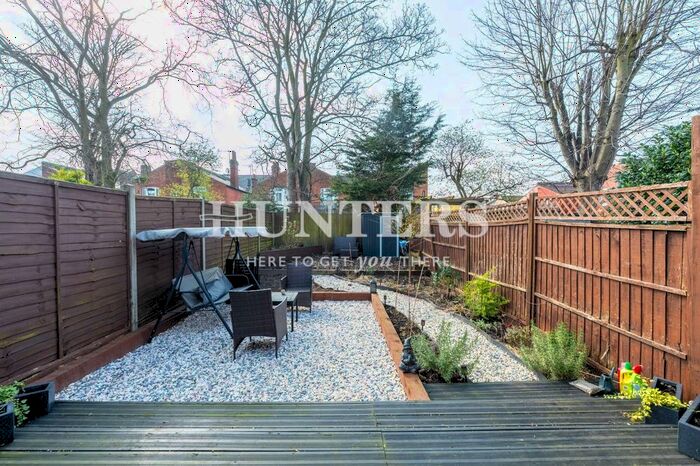 3 Bedroom Flat To Rent In Larch Road, London, NW2