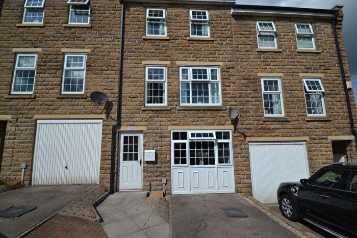 5 Bedroom Terraced House For Sale In Myers Close, Idle, BD10