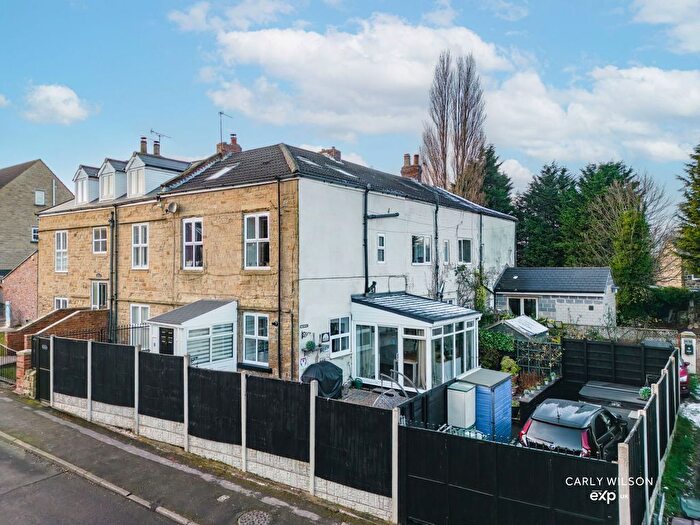 3 Bedroom Town House For Sale In Old Hall Drive, Bramley, Rotherham, S66