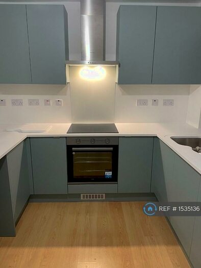 2 Bedroom Flat To Rent In Ffordd Garnedd, Y Felinheli, LL56