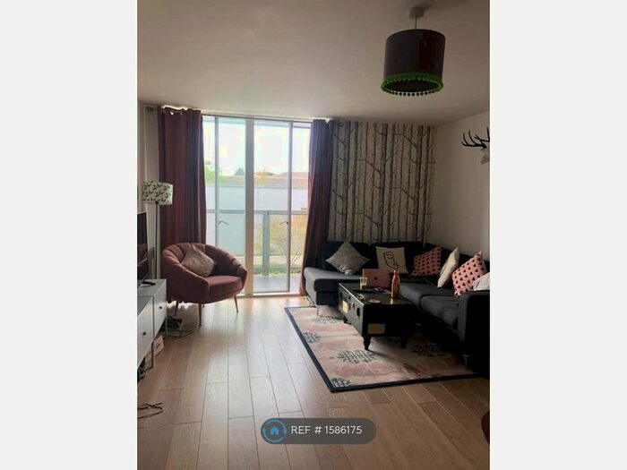1 Bedroom Flat To Rent In Chadwell Lane, London, N8