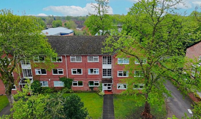 2 Bedroom Apartment For Sale In Brooklands Crescent, Sale, M33