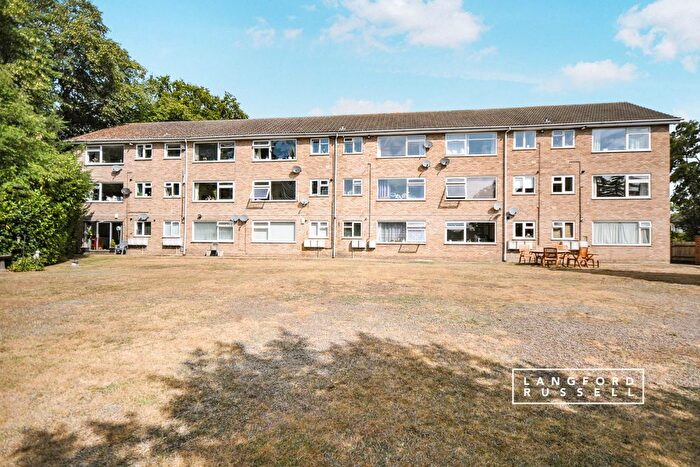 1 Bedroom Flat To Rent In Willow Grove, Chislehurst, BR7