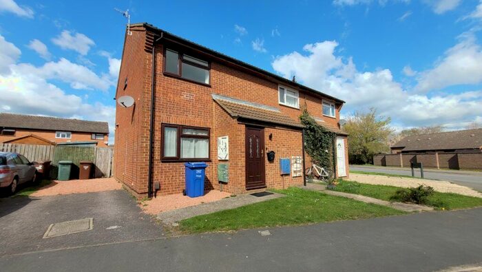 2 Bedroom End Of Terrace House To Rent In Beverley Gardens, Bicester, Oxon, OX26
